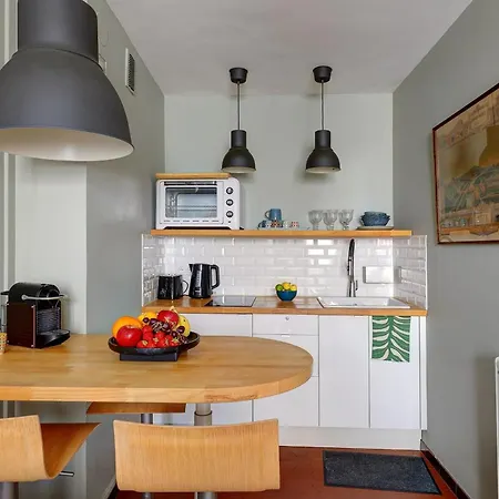 Notre Dame & La Seine With Balcony - Cityapartmentstay Apartment Paris